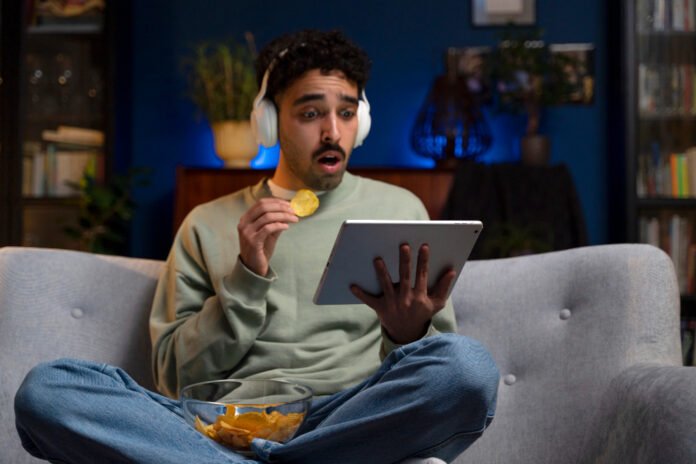 Bundling Services: Does It Actually Save You Money on TV and Internet?